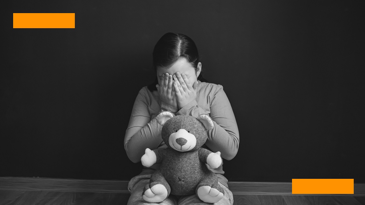 ¿Califico para la visa U si mi hijo/a menor de edad fue víctima de crimen? 