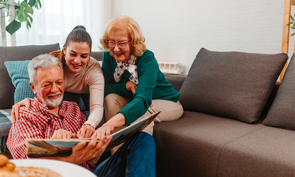 ¿Puedo arreglarle a mis padres si ya no estoy activo en el Army?
