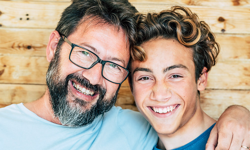 Mi hijo acaba de hacerse ciudadano, ¿Cómo iniciamos el proceso para que pueda pedirme?