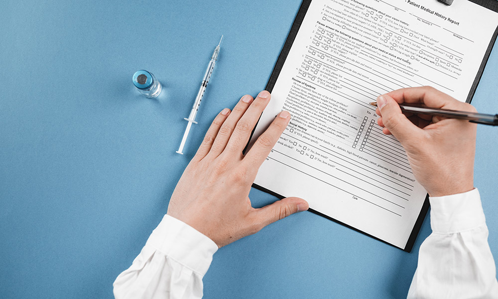 ¿Cuáles vacunas necesito para obtener la residencia permanente?