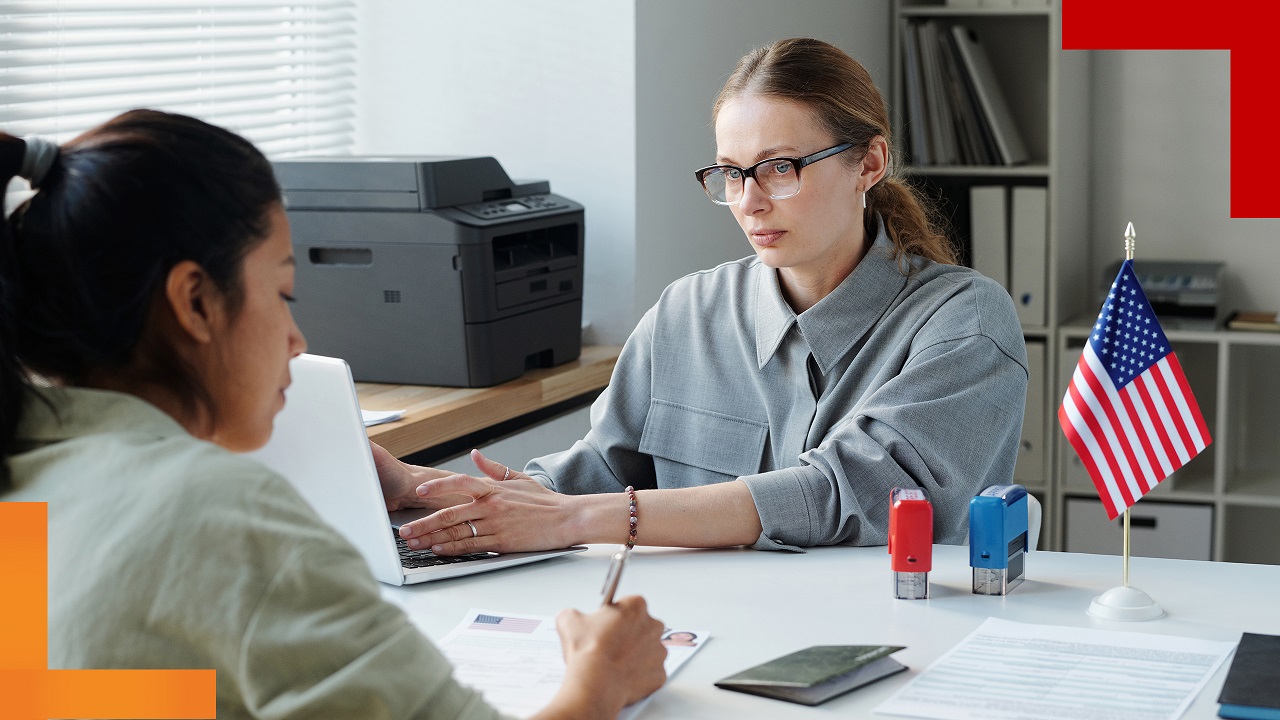 ¿Cómo manejar la aprobación tardía en solicitudes de visa de matrimonio en Estados Unidos? 