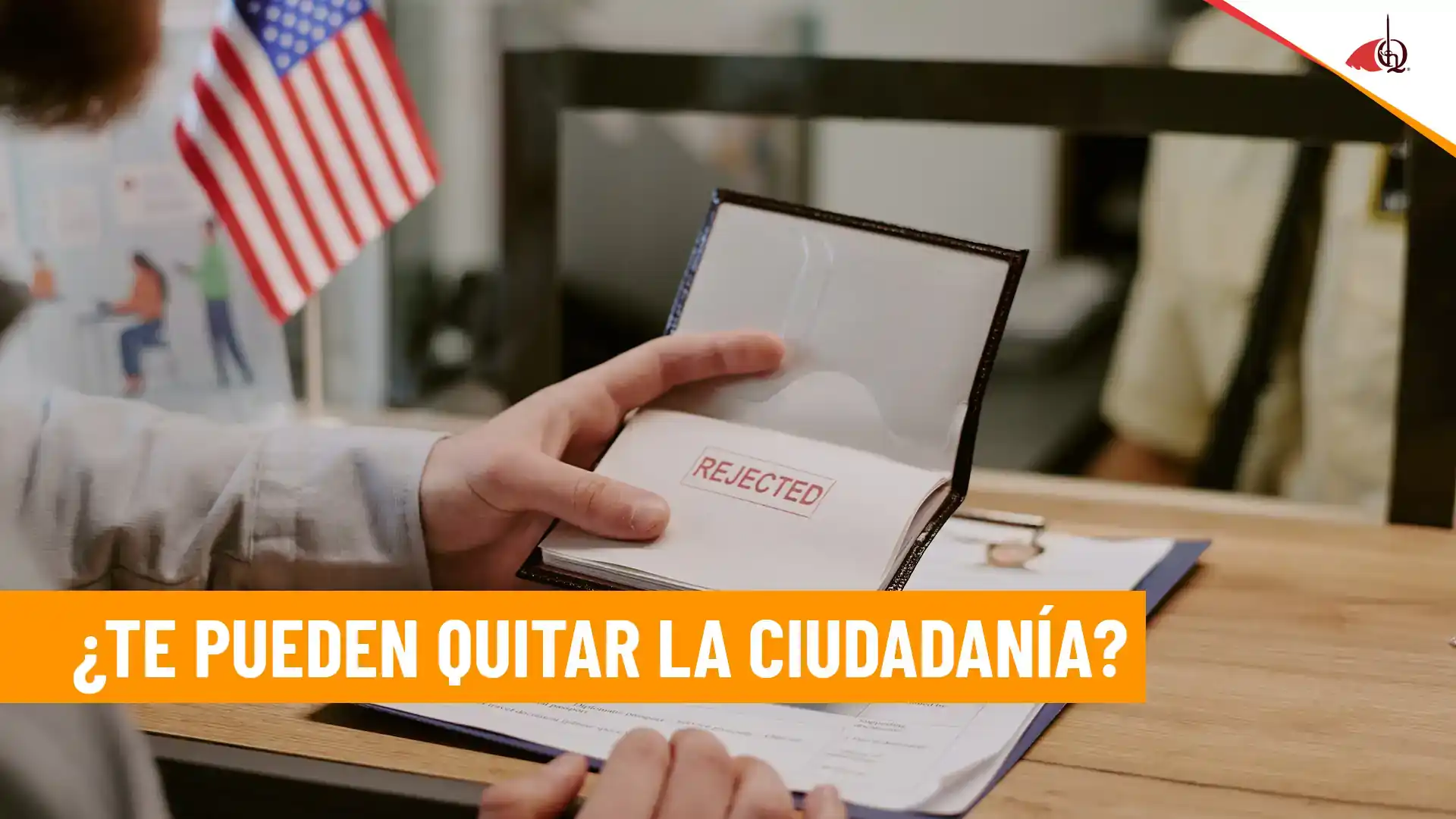 Documento de ciudadanía estadounidense con advertencia sobre posible revocación o desnaturalización
